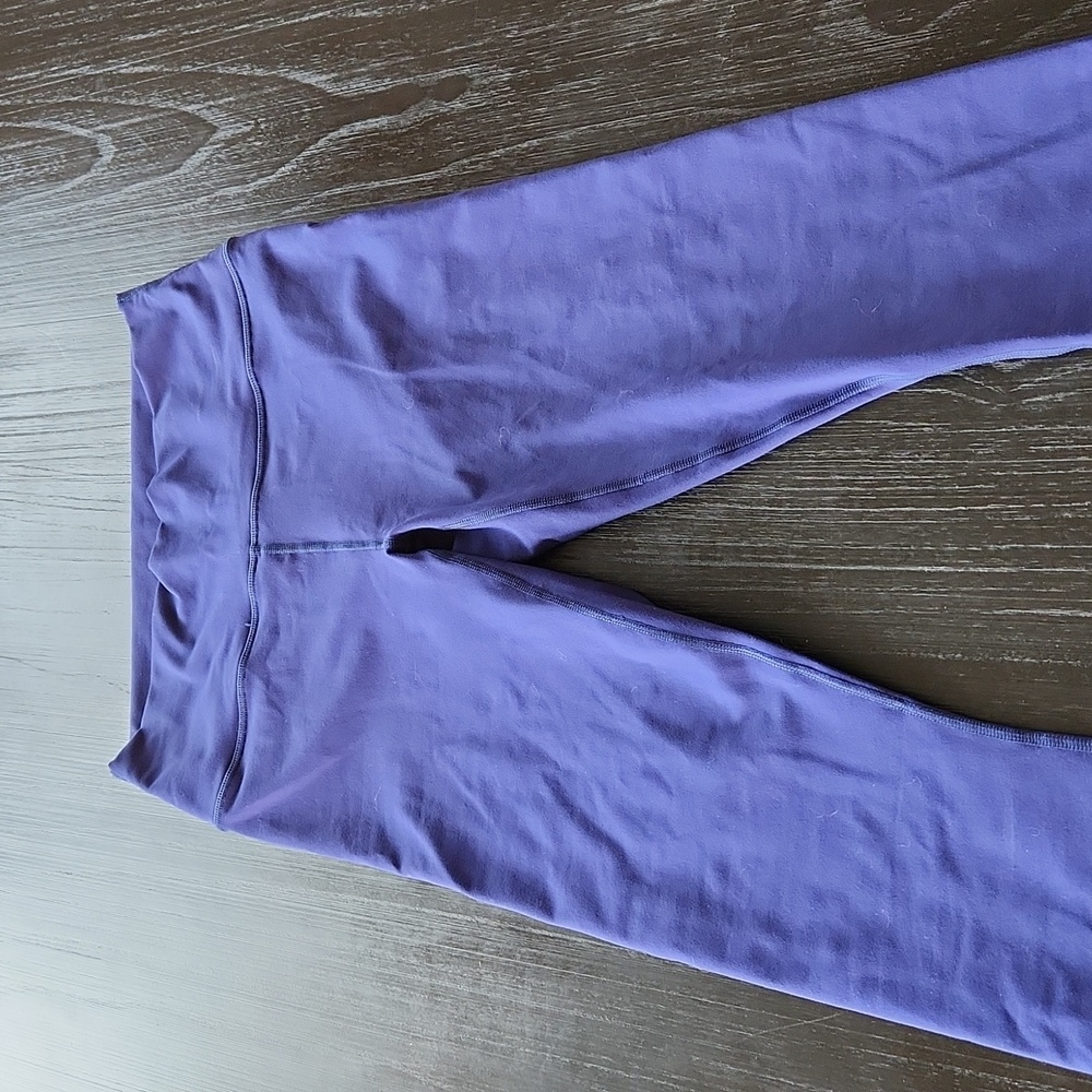 Fabletics NWT: Medium Powerhold 7/8 High Waisted Legging Navy Blue